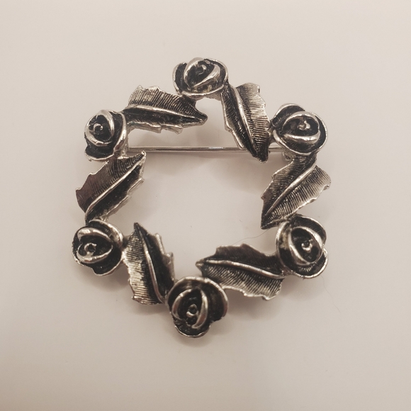 Sarah Coventry pin/brooch - Picture 1 of 4